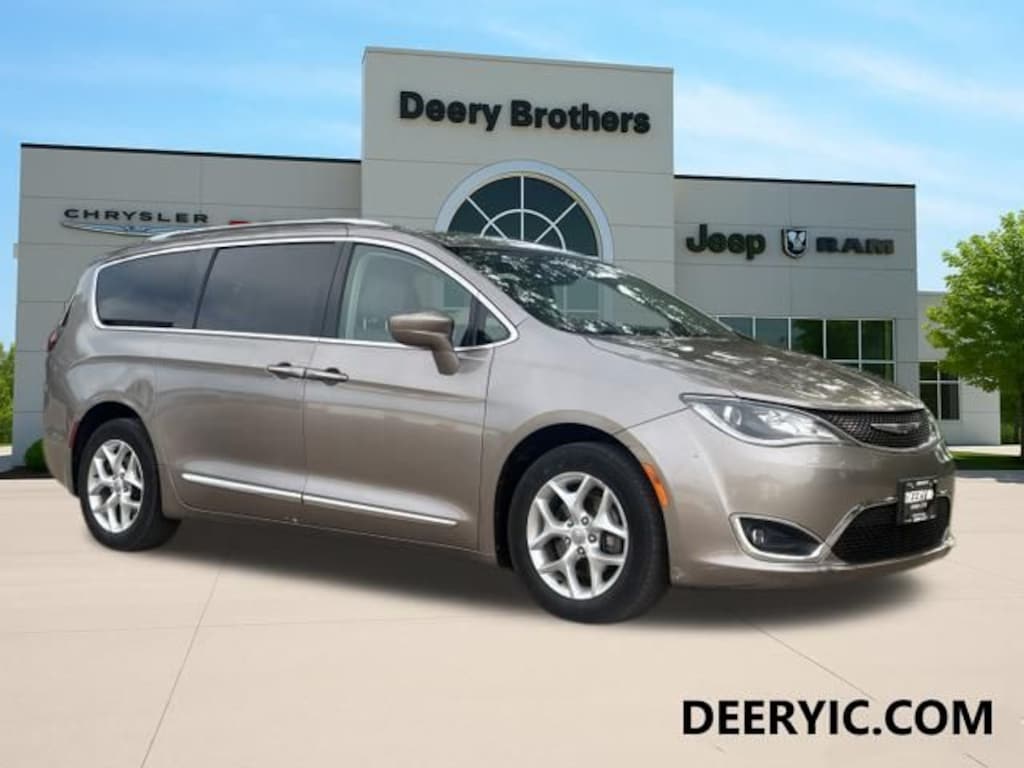 Used 2017 Chrysler Pacifica Touring-L Plus Van