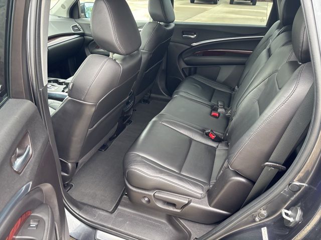 2016 Acura MDX SH-AWD photo 3