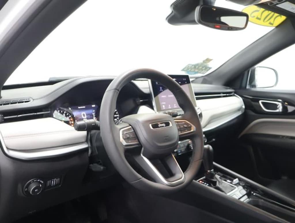 Used 2025 Jeep Compass Limited 4x4 SUV