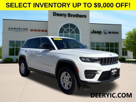 2025 Jeep Grand Cherokee Laredo's photo