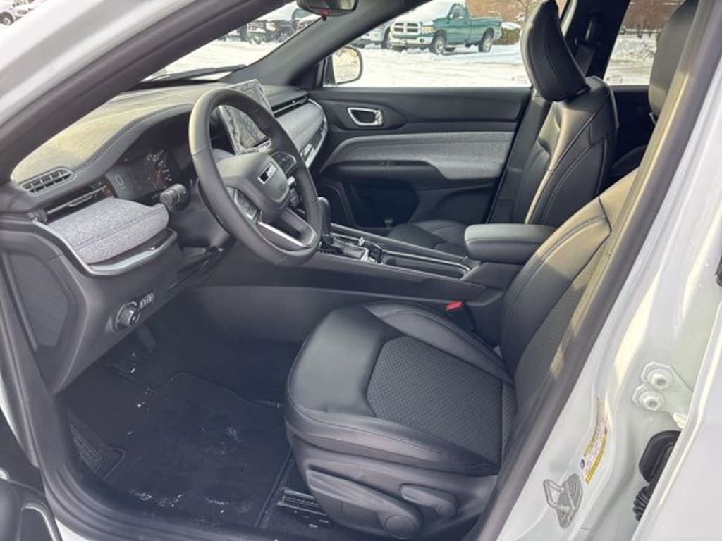 New 2026 Jeep Compass Latitude Sport Utility