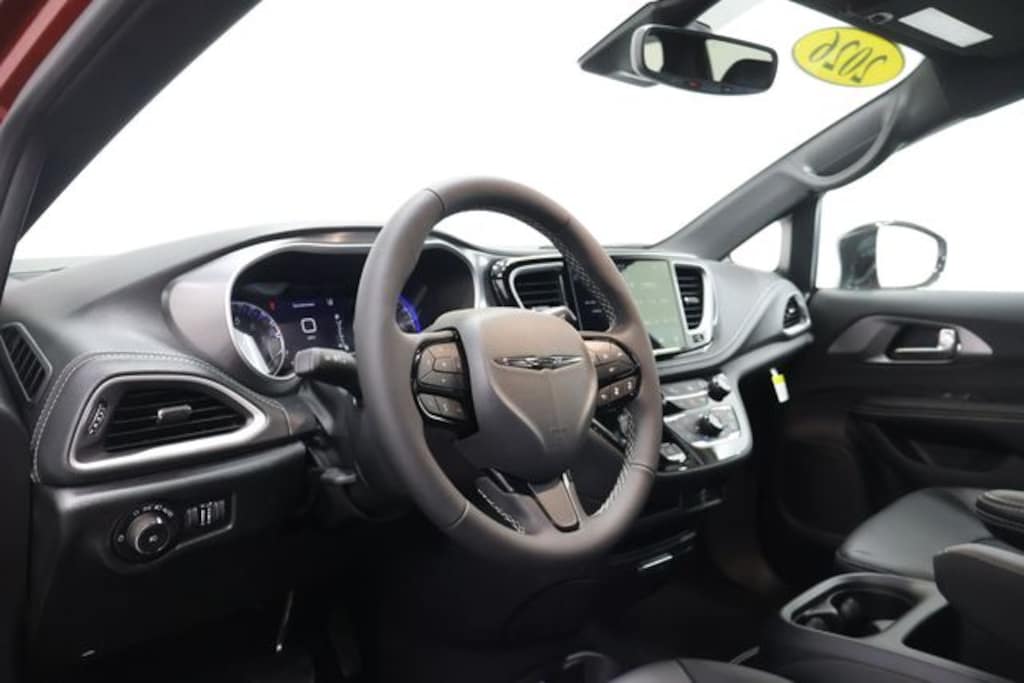 New 2026 Chrysler Pacifica Select Passenger Van