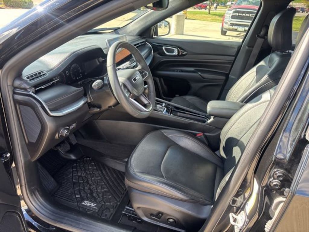 Certified 2023 Jeep Compass Limited (RED) 4x4 SUV