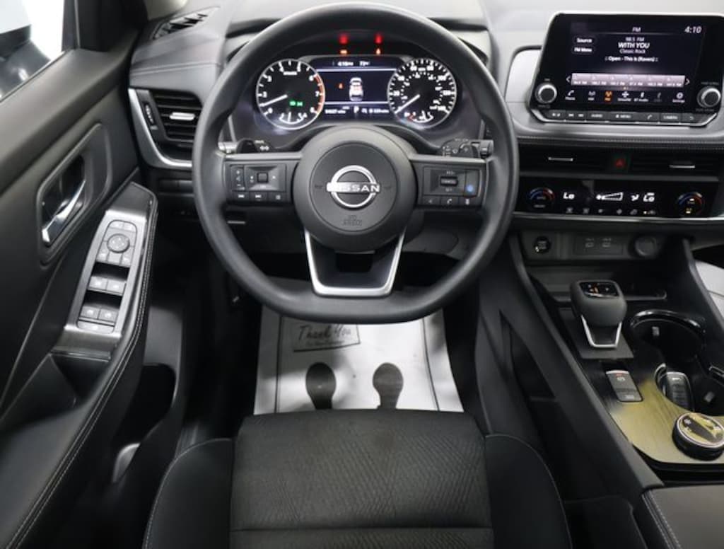 Used 2024 Nissan Rogue SV AWD SUV