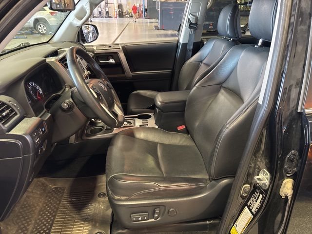 2022 Toyota 4Runner Limited photo 3