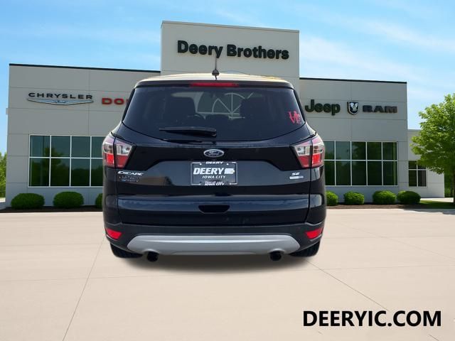 2017 Ford Escape SE photo 4