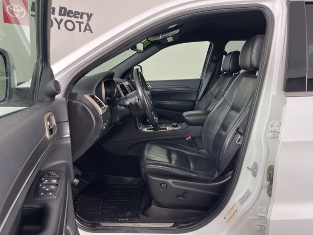 Used 2017 Jeep Grand Cherokee Limited 4x4 SUV