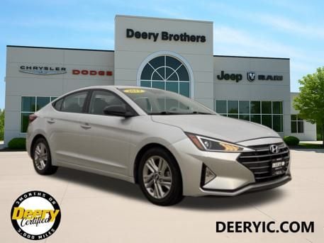 2019 Hyundai Elantra SEL's photo