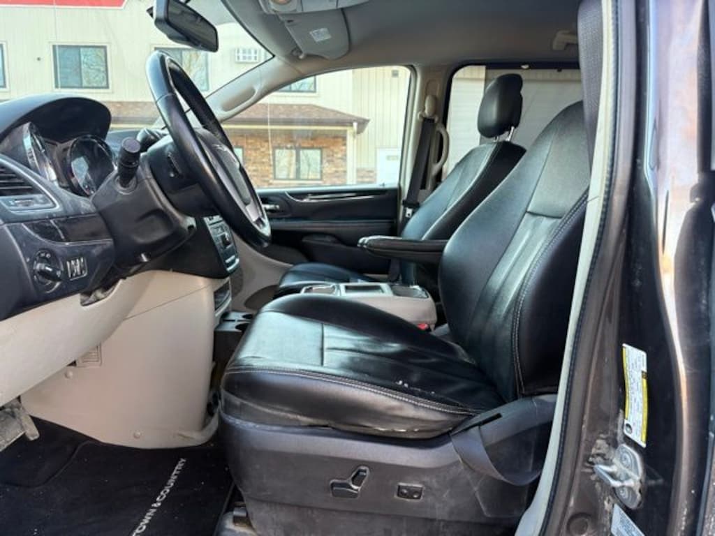 Used 2016 Chrysler Town & Country Touring Van LWB Passenger Van