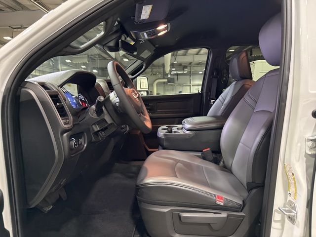 2025 Ram 2500 Tradesman photo 3