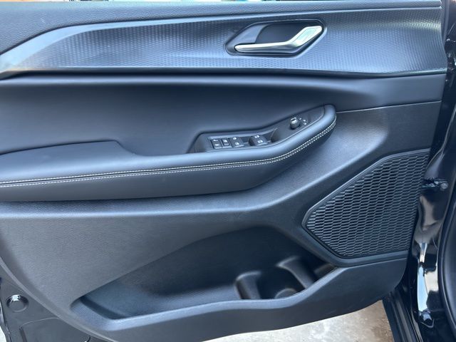 2025 Jeep Grand Cherokee Altitude X photo 3