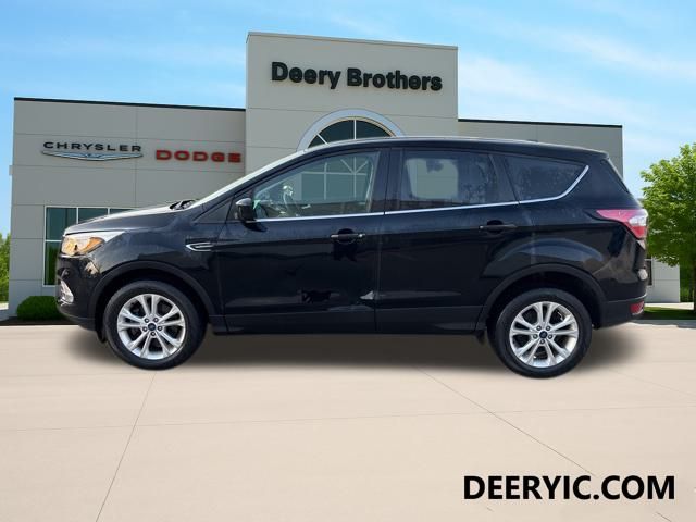 2017 Ford Escape SE photo 2