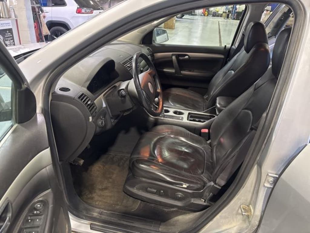 Used 2009 Saturn OUTLOOK XE FWD SUV