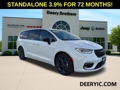 2026 Chrysler Pacifica Select Passenger Van