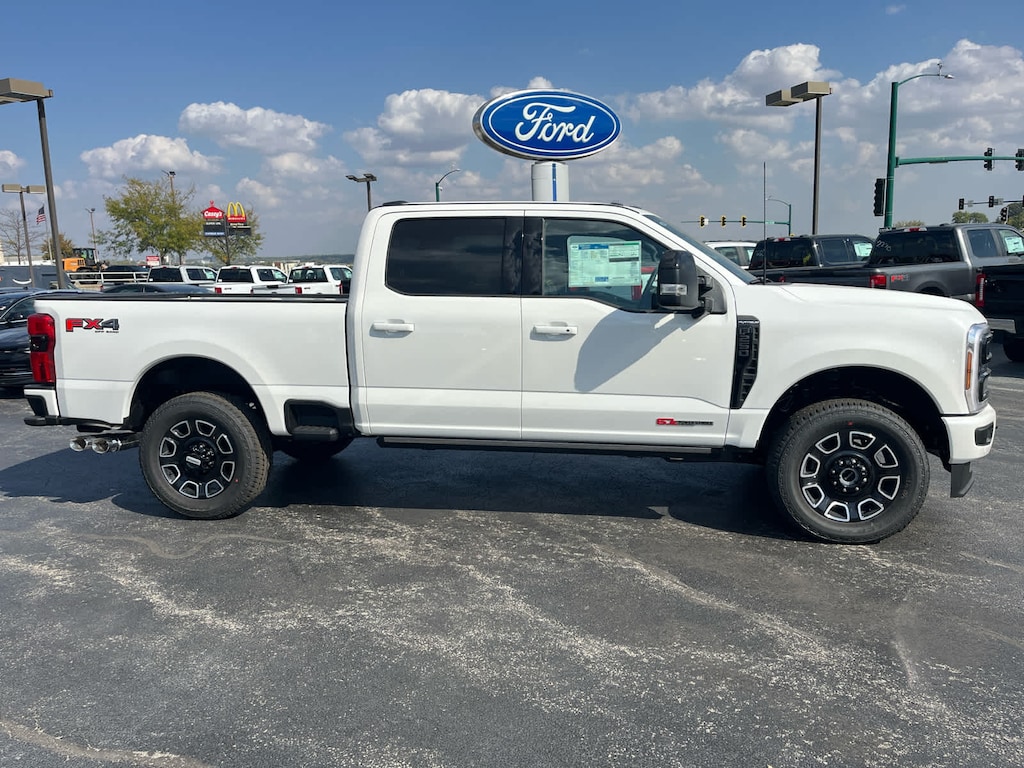 New 2026 Ford Super Duty F-250 SRW Platinum Truck Crew Cab
