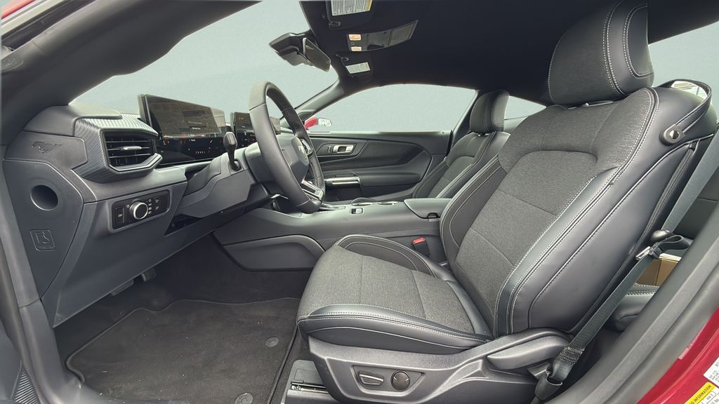 2026 Ford Mustang EcoBoost Fastback - Photo 28