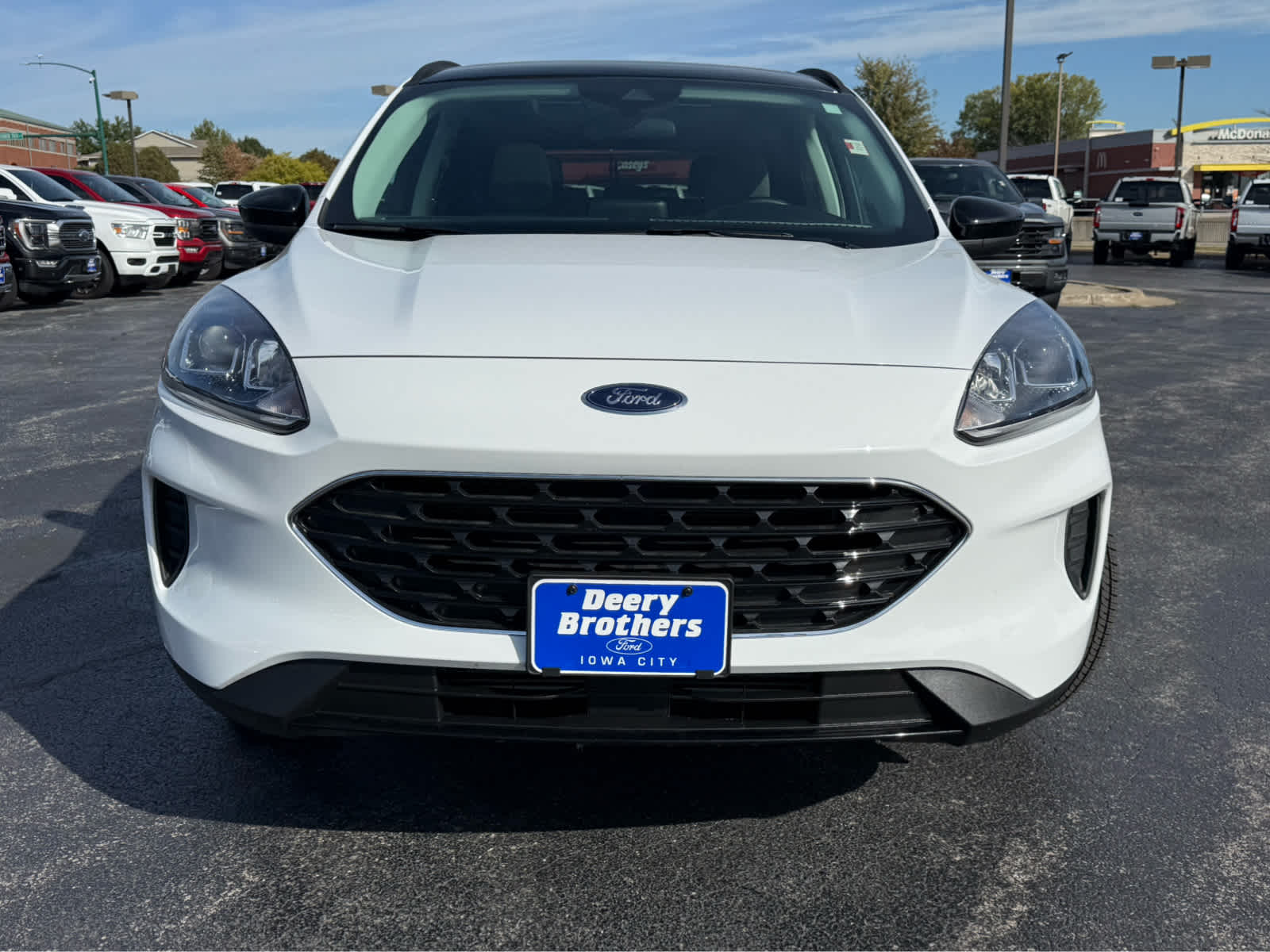 2022 Ford Escape SE photo 2