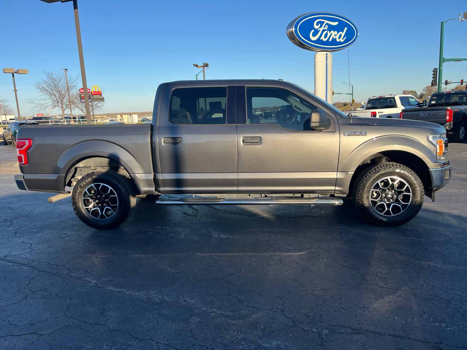 2018 Ford F-150 XLT photo 2