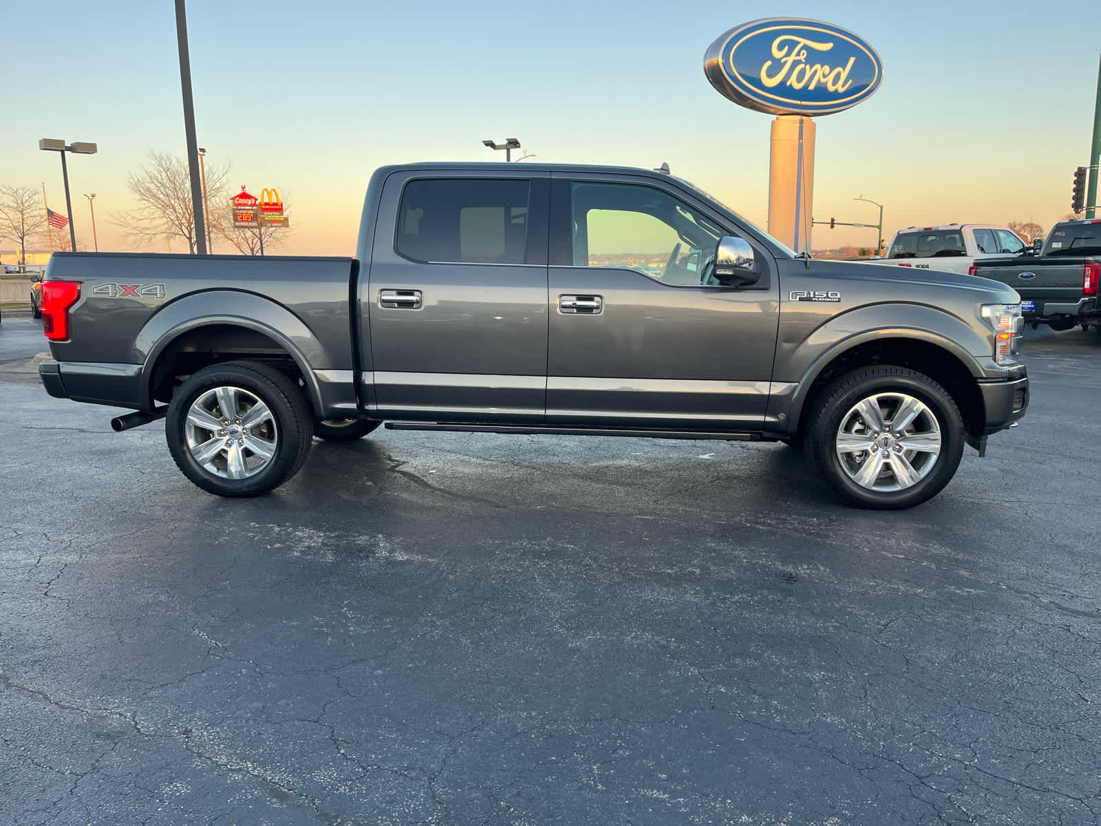 2020 Ford F-150 Platinum photo 2