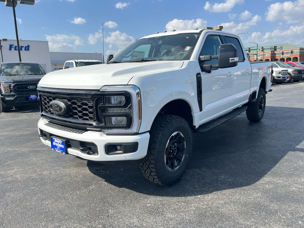 New 2026 Ford Super Duty F-250 SRW Lariat Truck Crew Cab