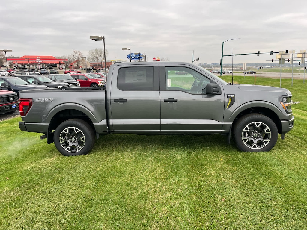 New 2025 Ford F-150 STX 4WD Supercrew 5.5 Box 4WD SuperCrew 5.5 Box