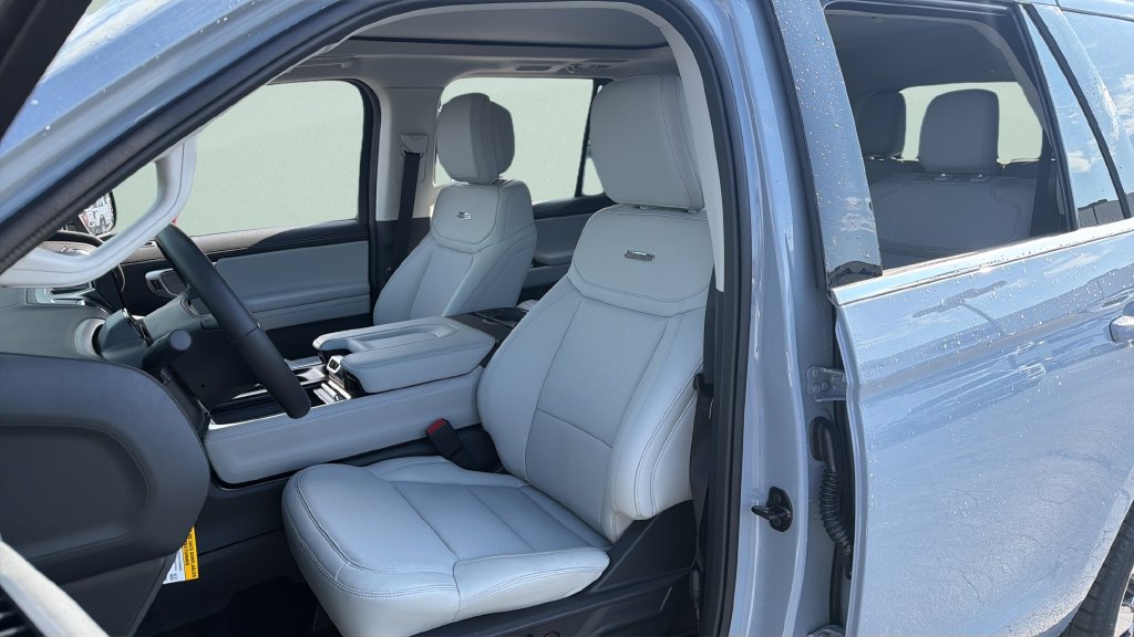 New 2027 Ford Expedition Platinum SUV