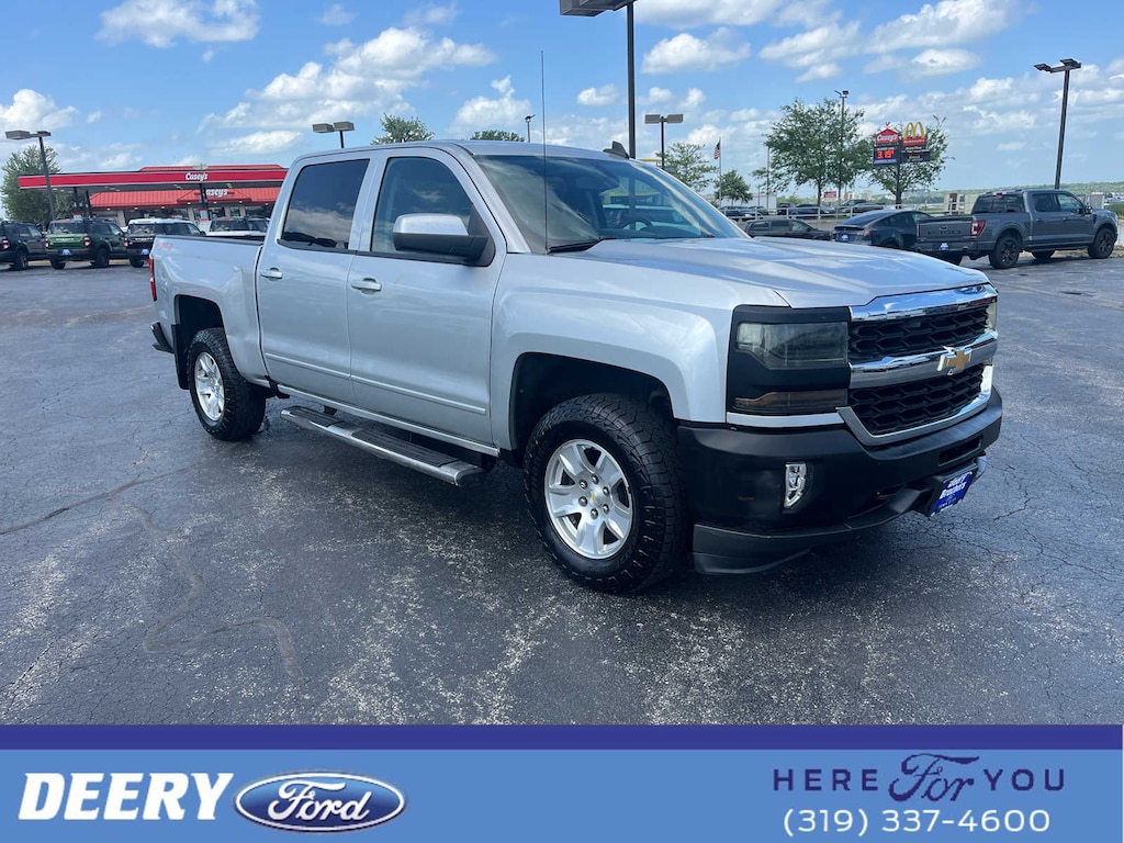 Used 2017 Chevrolet Silverado 1500 LT 4WD Crew Cab 143.5 4WD Crew Cab 143.5