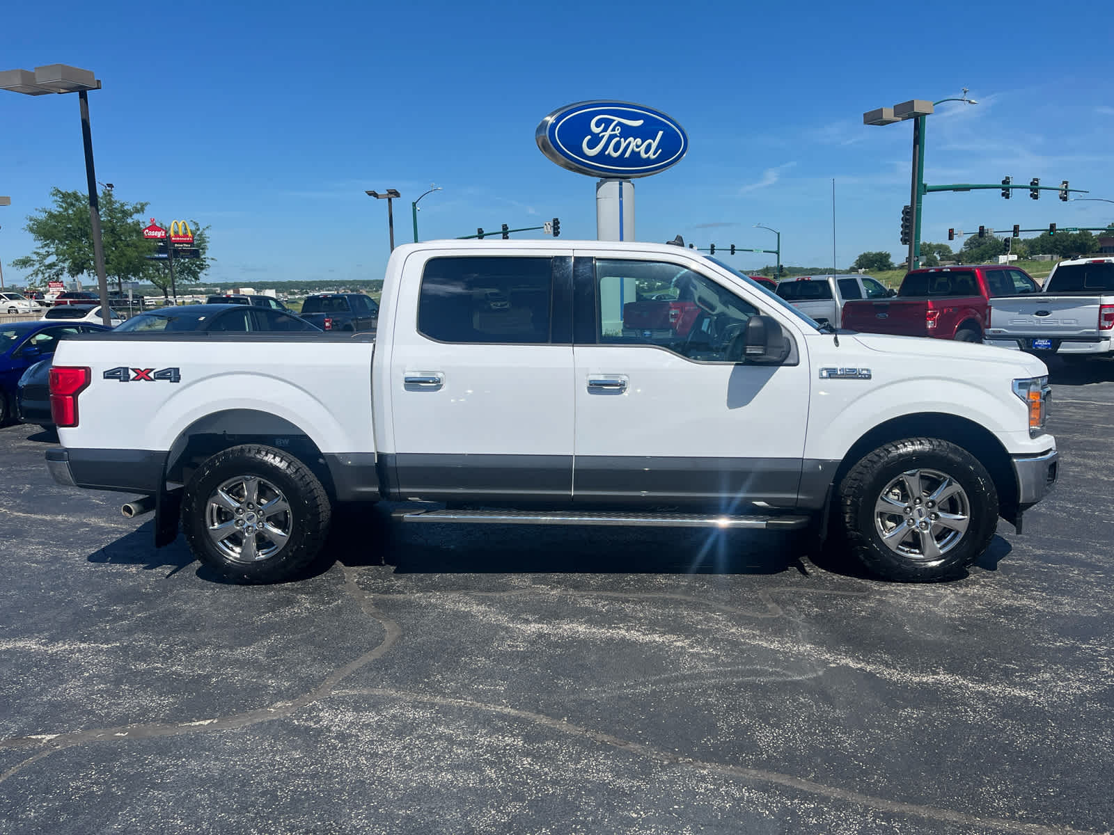 2020 Ford F-150 XLT photo 2