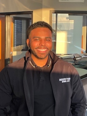 Staff member Mohamed Abdull from ec3dbbe6ea13