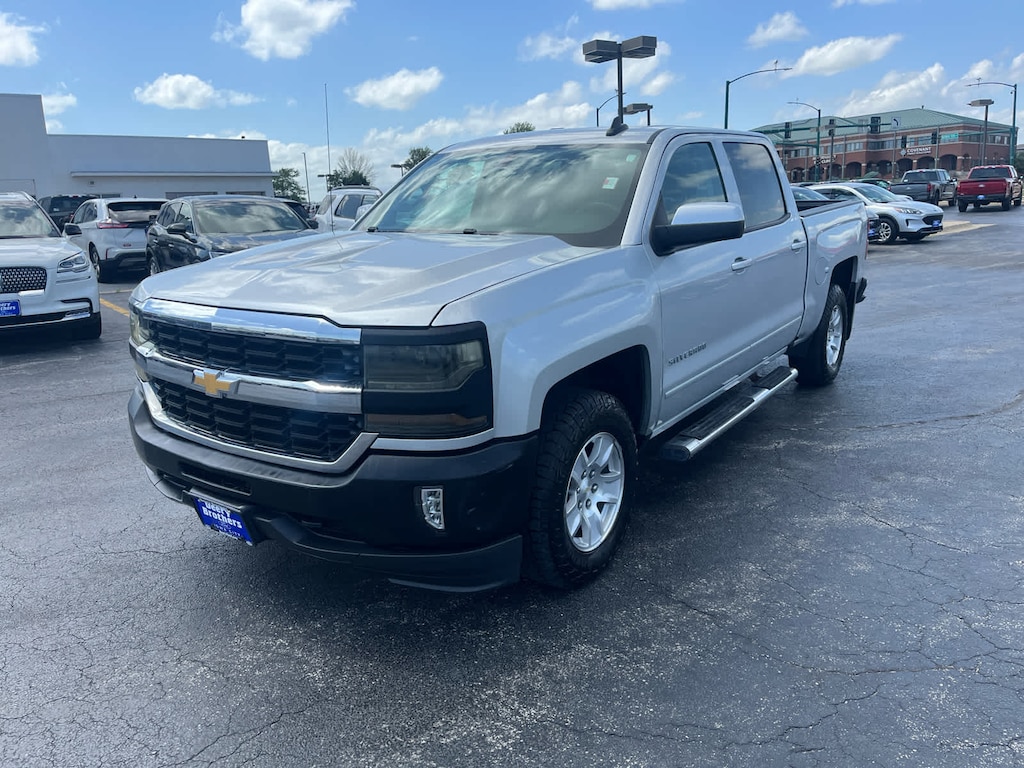 Used 2017 Chevrolet Silverado 1500 LT 4WD Crew Cab 143.5 4WD Crew Cab 143.5