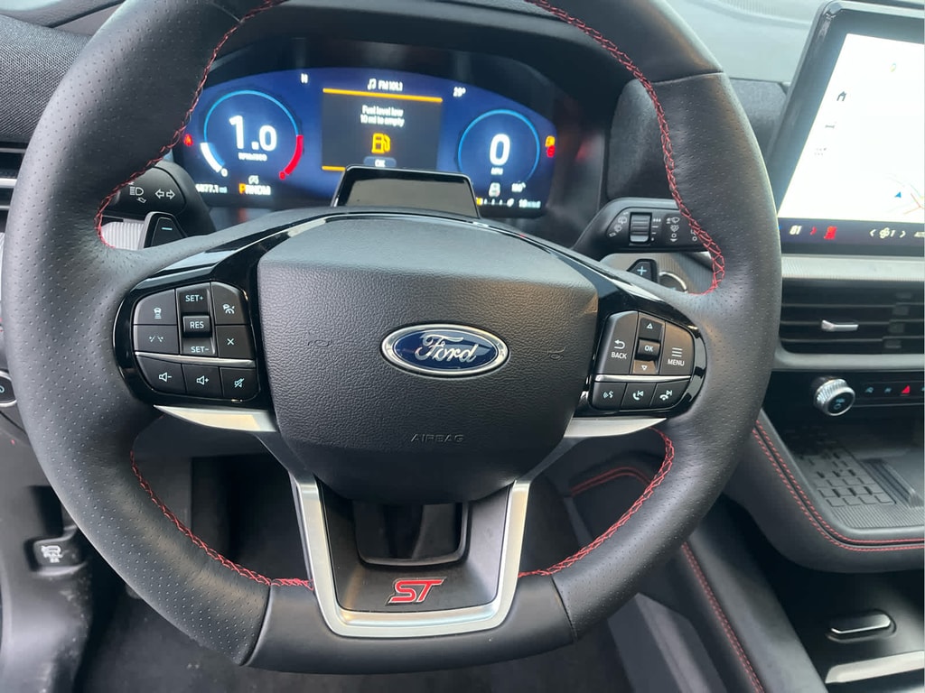 2025 Ford Explorer ST - Photo 28
