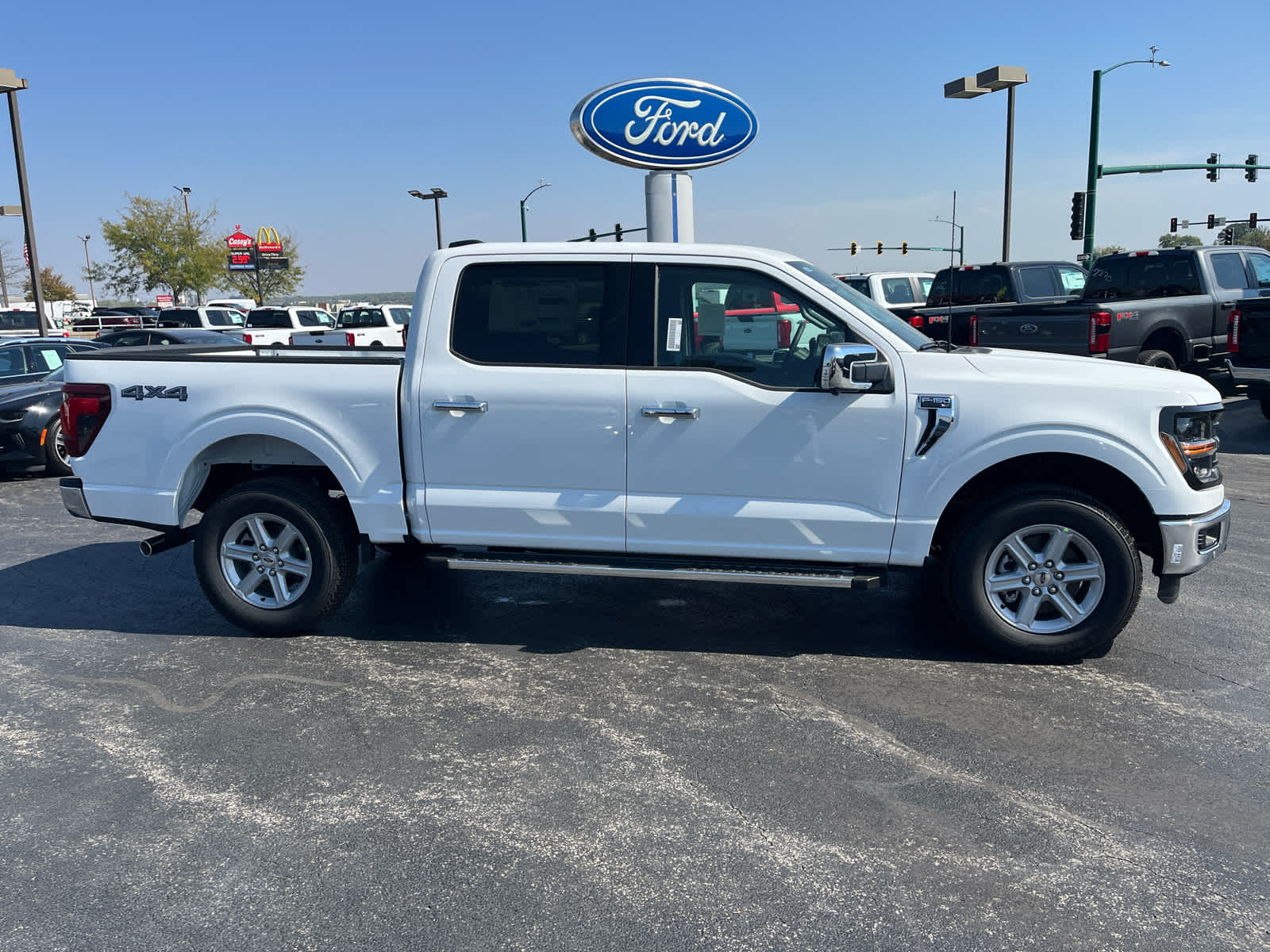 2025 Ford F-150 XLT photo 2
