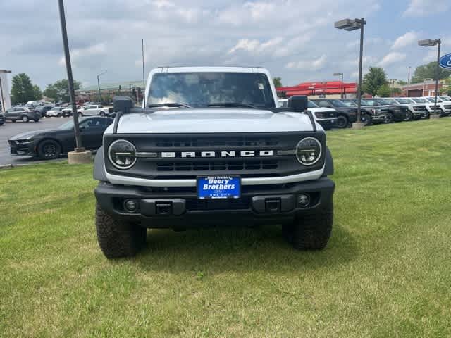 2024 Ford Bronco Black Diamond photo 3