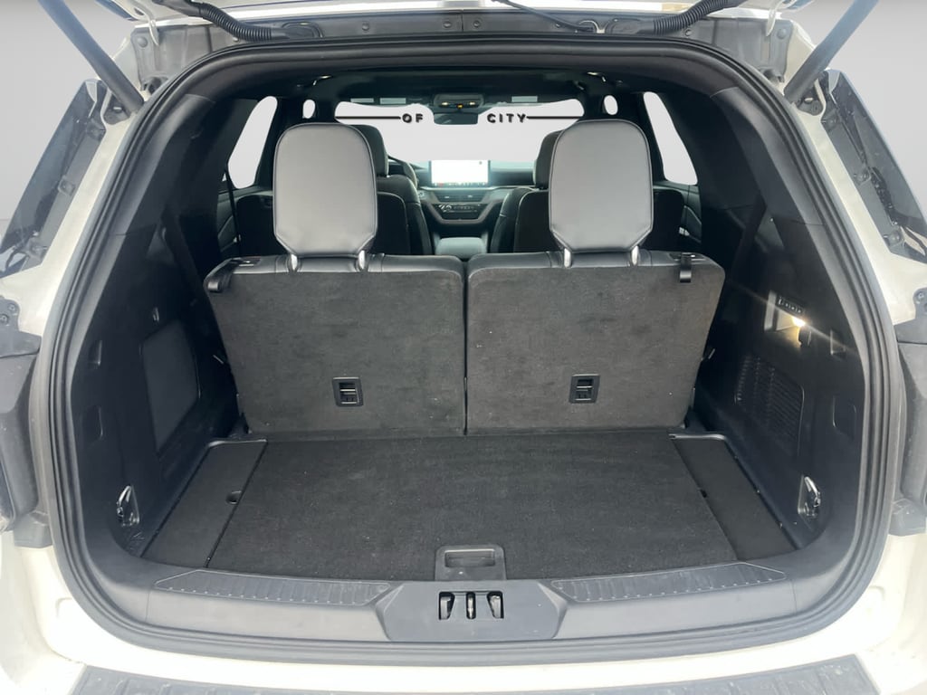 2025 Ford Explorer ST - Photo 21
