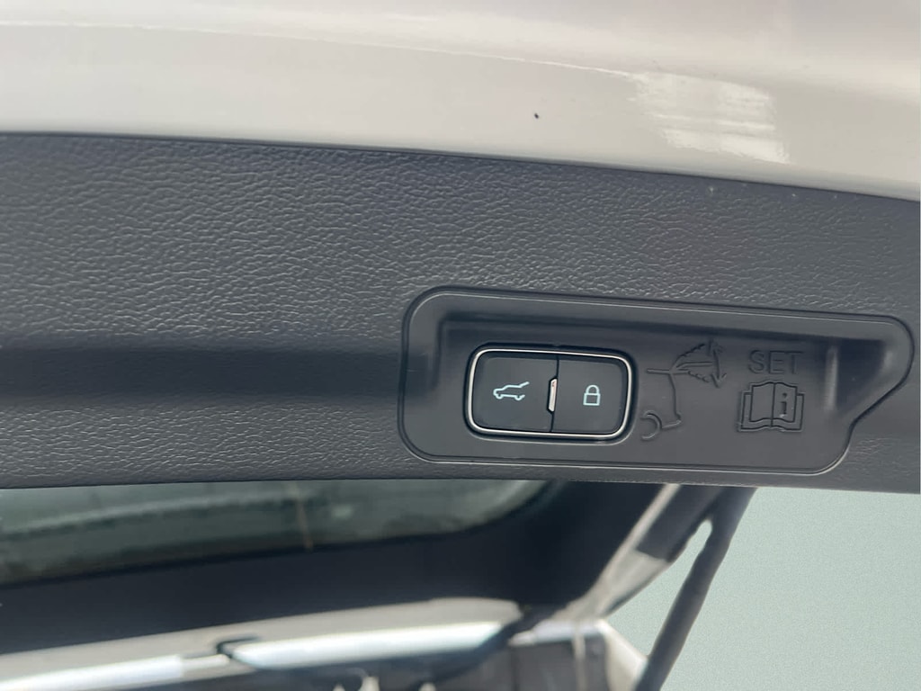 2025 Ford Explorer ST - Photo 22