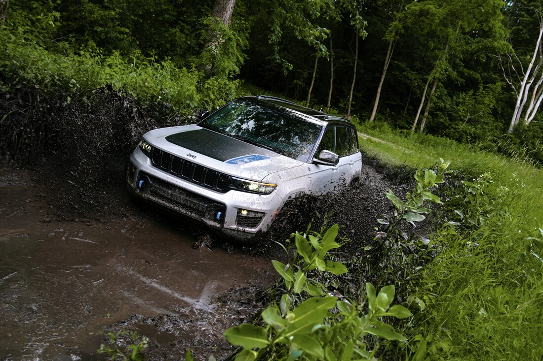 GrandCherokee2.png