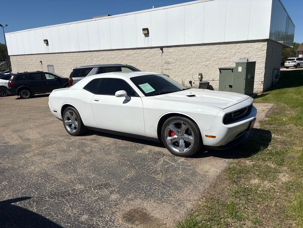2012 Dodge Challenger SXT's photo