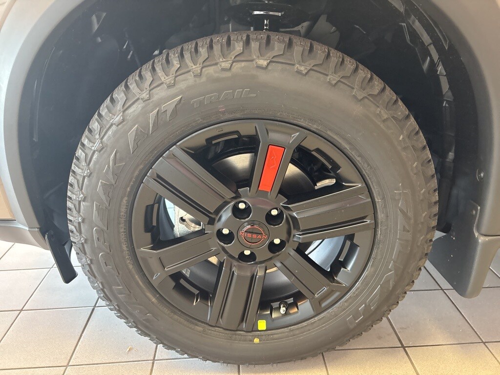 2026 Nissan Rogue SV photo 2