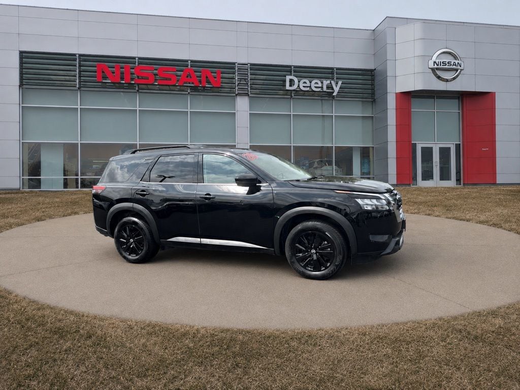 Used 2025 Nissan Pathfinder SV SUV