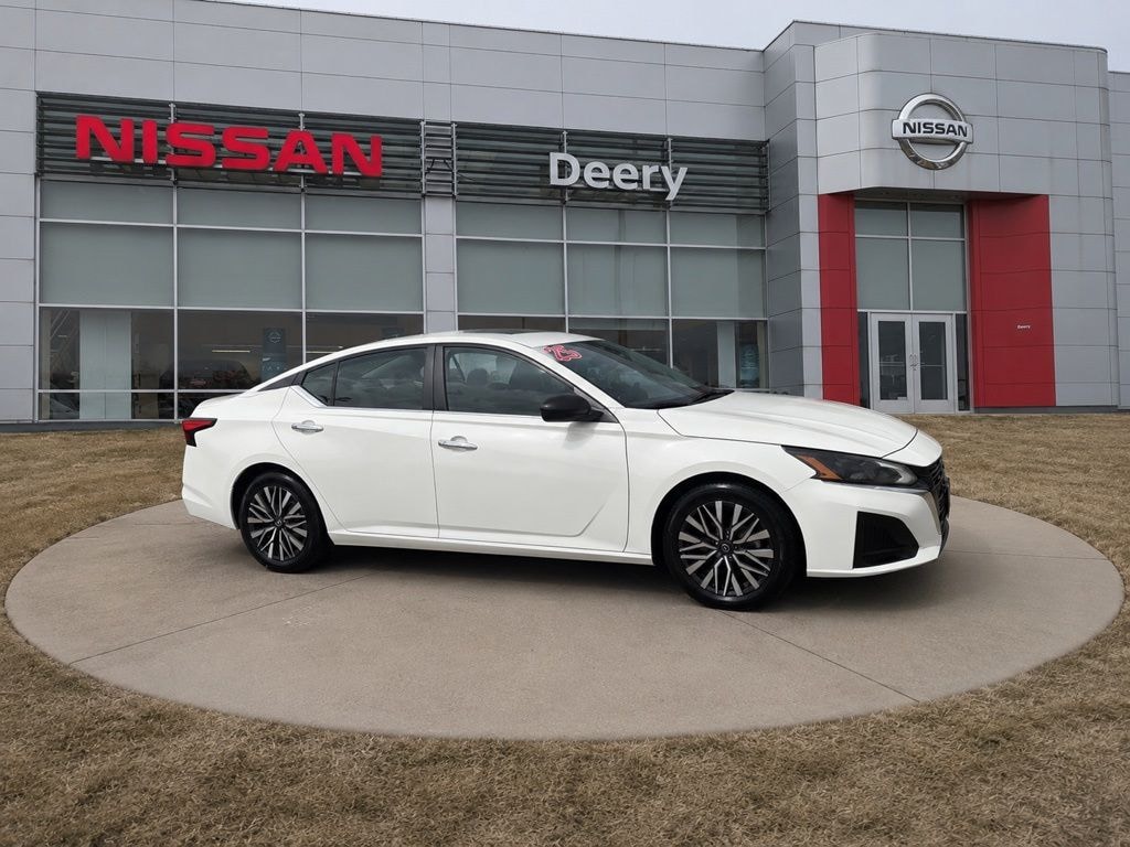 Certified 2025 Nissan Altima SV Sedan