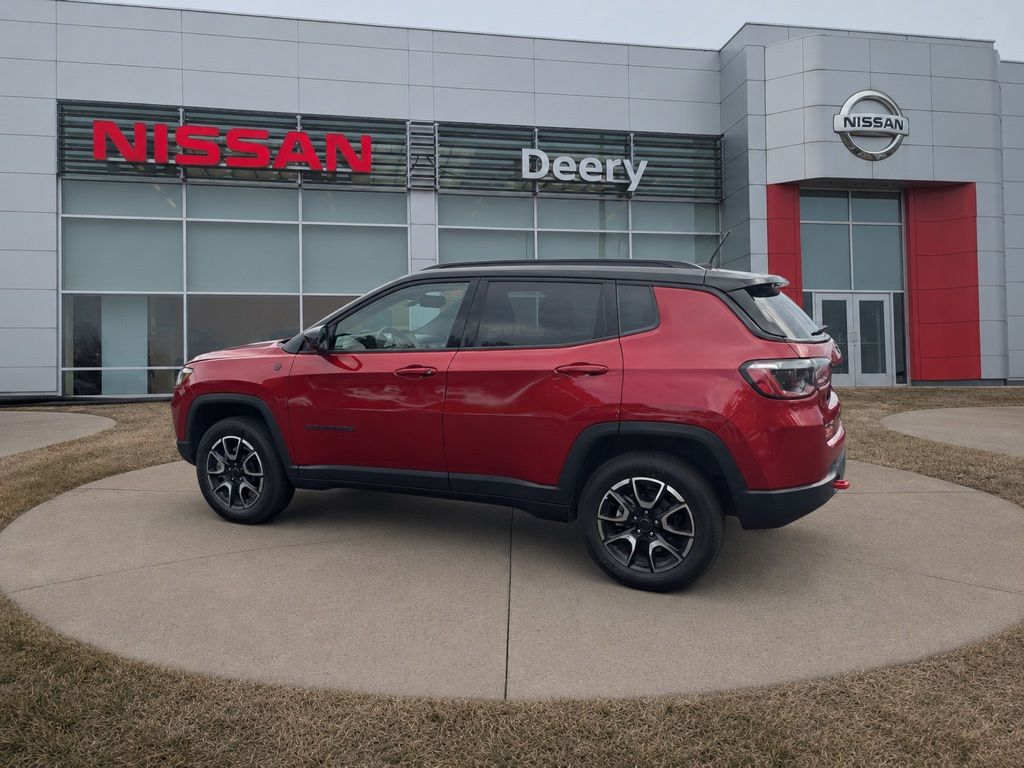 2025 Jeep Compass Trailhawk - Photo 13
