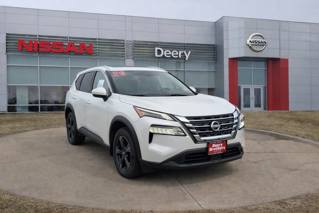 2026 Nissan Rogue SV's photo