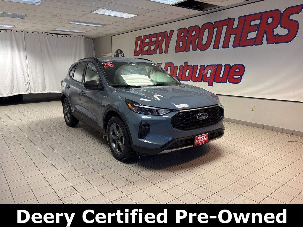 2025 Ford Escape ST-Line