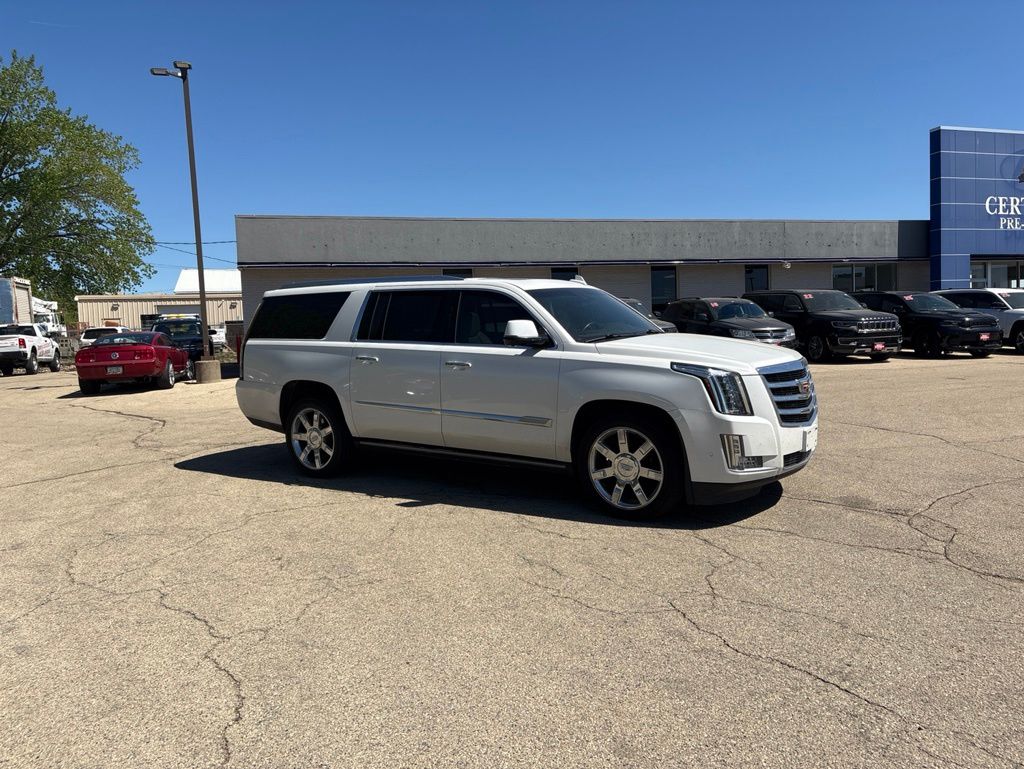 2017 Cadillac Escalade ESV AWD Premium Luxury's photo