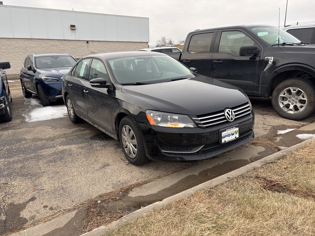 2013 Volkswagen Passat S