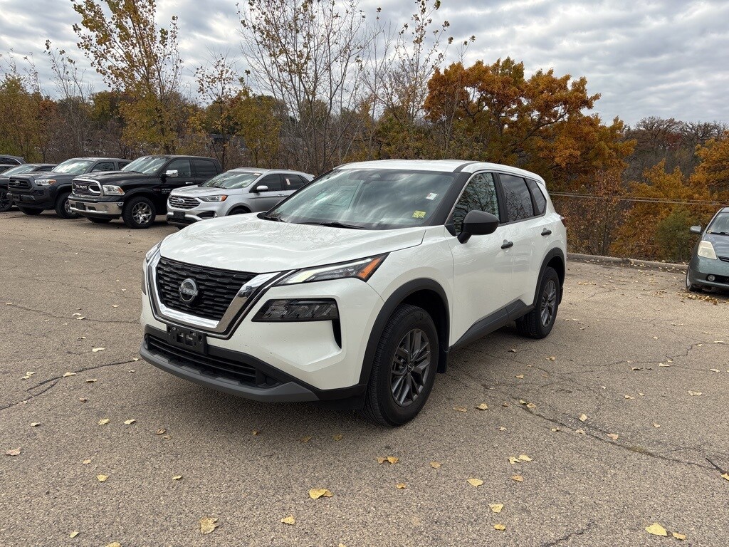 2023 Nissan Rogue S photo 2