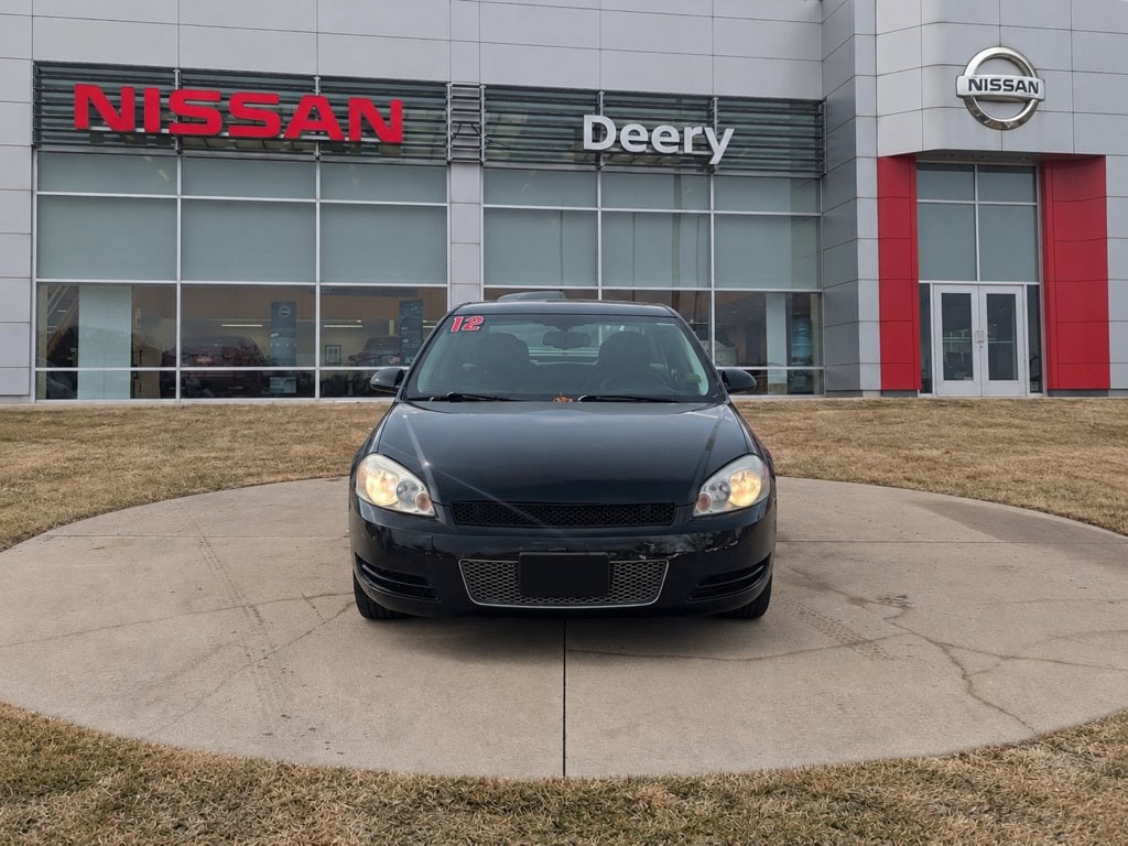 Used 2012 Chevrolet Impala LT with VIN 2G1WB5E35C1156170 for sale in Dubuque, IA