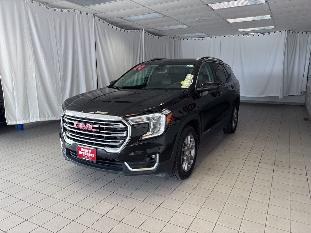Used 2024 GMC Terrain SLT SUV