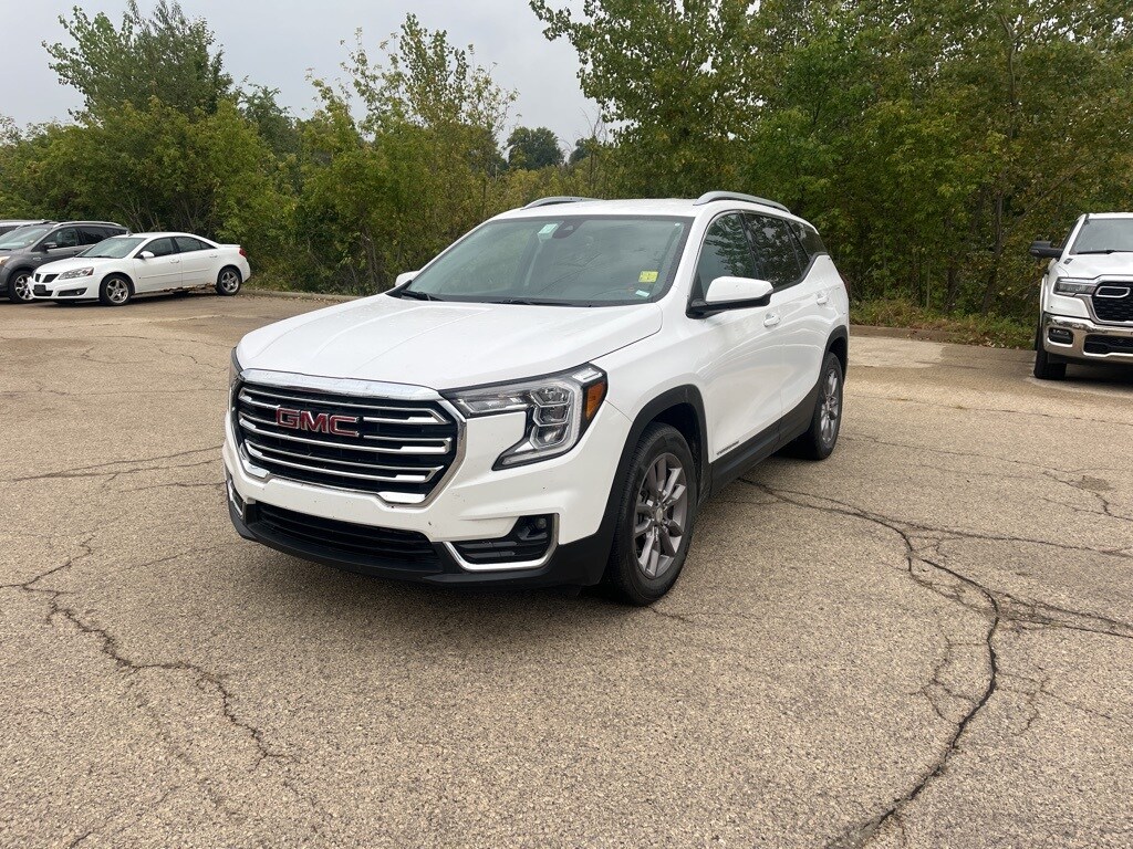 2023 Gmc Terrain SLT photo 2
