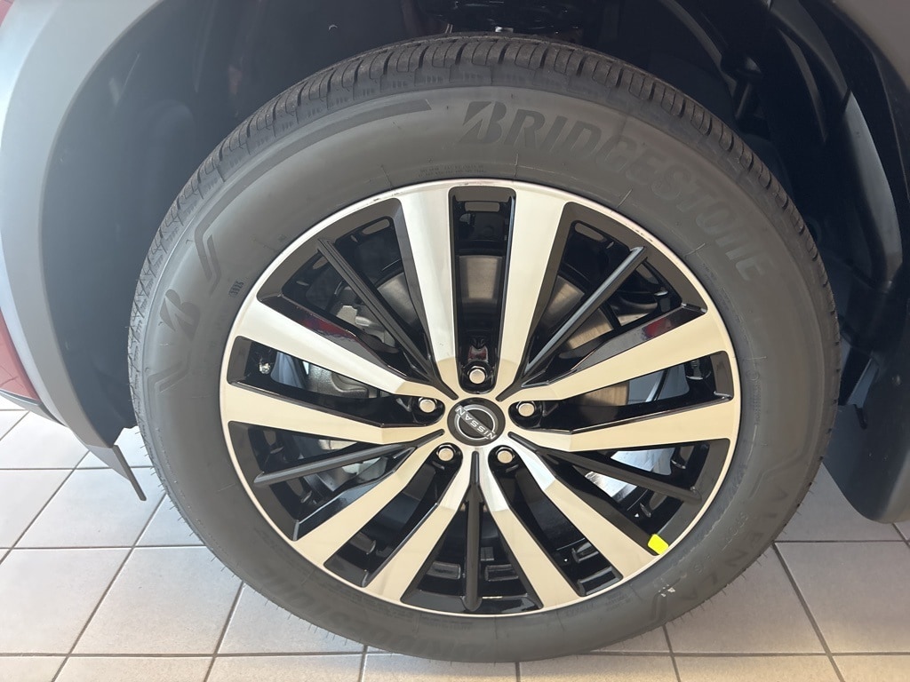 New 2025 Nissan Pathfinder Platinum SUV